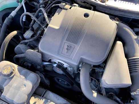 Used 2011 Lincoln Town Car Signature Limited image 28