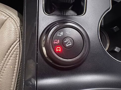 Used 2018 Ford Explorer Limited w/ Equipment Group 301A image 29