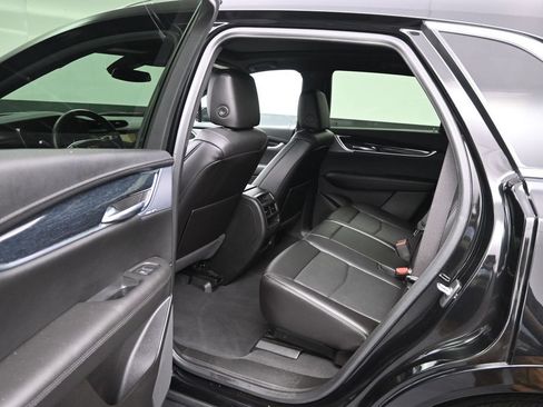 Certified 2024 Cadillac XT5 Premium Luxury AWD/4WD image 11