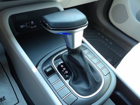 Certified 2025 Hyundai Kona SEL FWD image 23