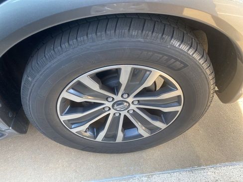 Used 2020 Nissan Armada SL w/ Premium Package image 7