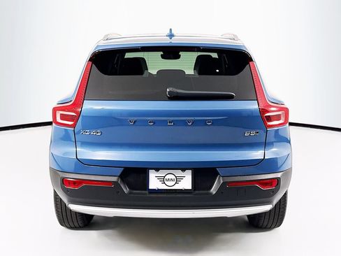 Used 2024 Volvo XC40 B5 Plus w/ Climate Package AWD/4WD image 6