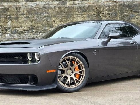 Used 2020 Dodge Challenger SRT Hellcat w/ Plus Package image 40