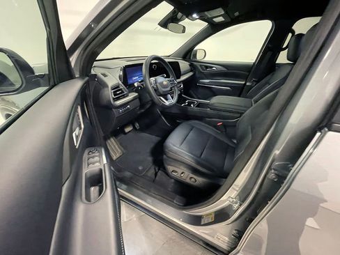 Used 2026 Chevrolet Traverse LT image 21