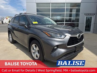 Used 2023 Toyota Highlander LE