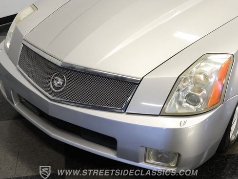Used 2006 Cadillac XLR V image 18