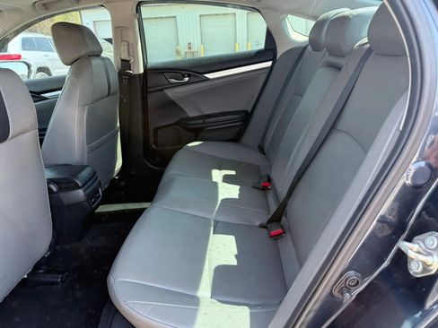 Used 2017 Honda Civic Touring image 21