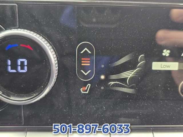 Used 2025 Genesis GV70 2.5T AWD/4WD image 25