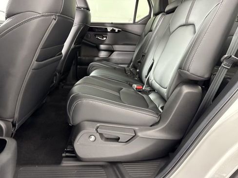 Used 2025 Honda Pilot EX-L image 23