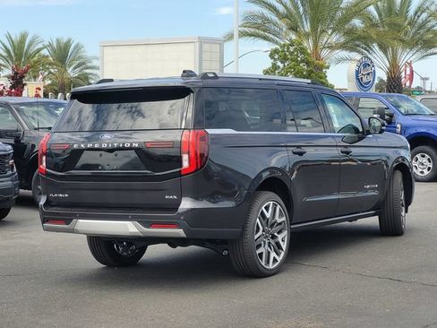 New 2025 Ford Expedition Max Platinum w/ Platinum Ultimate Package AWD/4WD image 4