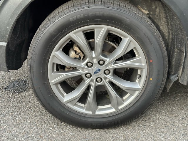 Used 2022 Ford Explorer Limited AWD/4WD image 13