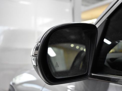 Used 2020 Mercedes-Benz GLB 250 4MATIC image 17