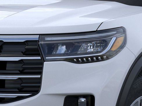 New 2026 Ford Explorer Active w/ Active Comfort Package RWD image 18