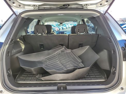 Used 2020 Chevrolet Equinox LS w/ LS Convenience Package image 18