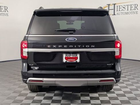 Used 2024 Ford Expedition Max XLT image 6