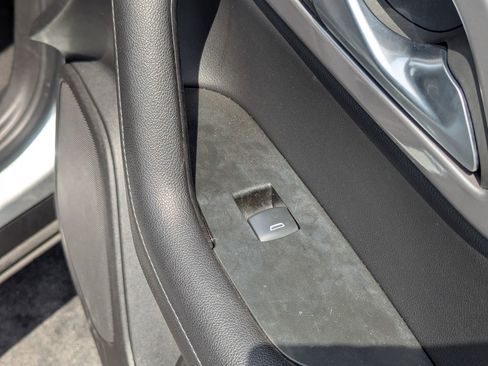 Used 2022 Chevrolet Blazer LT image 35