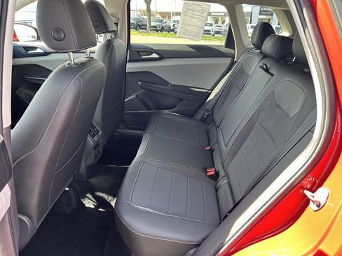 Certified 2023 Volkswagen Taos SE w/ Black Wheel Package image 23