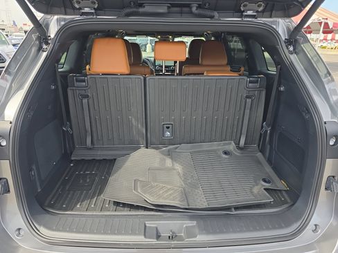 New 2026 Toyota Highlander Platinum AWD/4WD image 24