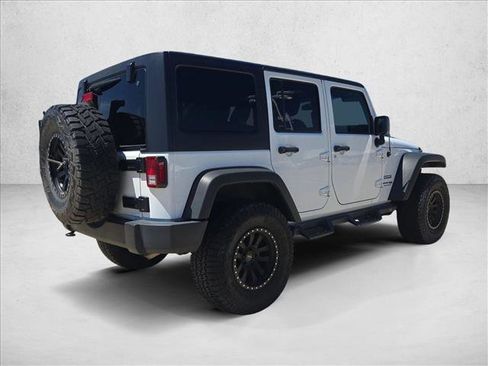 Used 2018 Jeep Wrangler Unlimited Sport S image 5