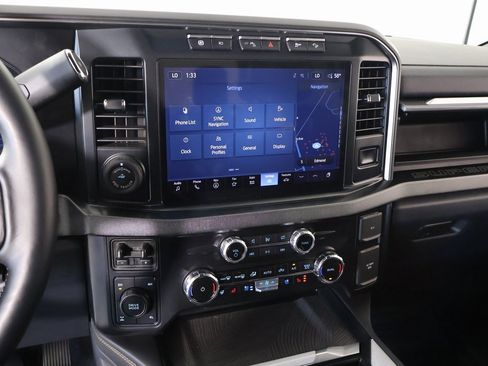 Used 2024 Ford F250 Platinum image 5