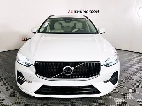 Used 2022 Volvo XC60 B5 Momentum image 8