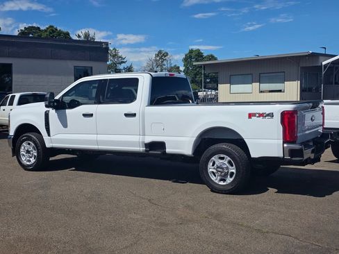 New 2026 Ford F350 XLT w/ FX4 Off-Road Package AWD/4WD image 2