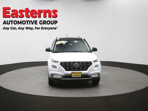 Used 2025 Hyundai Venue Limited FWD image 51