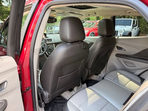 Used 2015 Buick Encore Leather FWD image 28