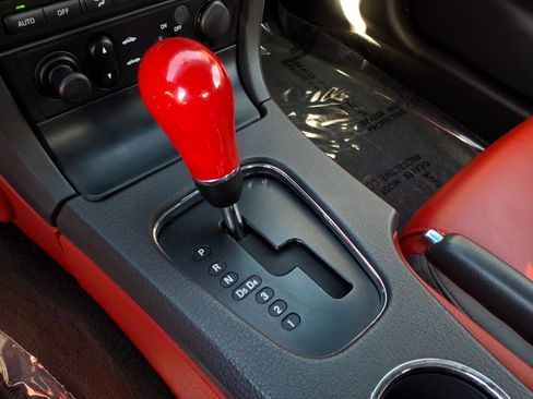 Used 2002 Ford Thunderbird Deluxe image 26