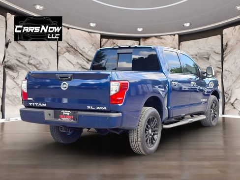 Used 2017 Nissan Titan SL w/ SL Towing Convenience Package AWD/4WD image 6