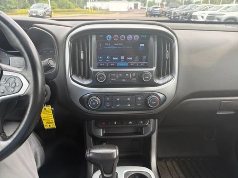 Used 2018 Chevrolet Colorado LT AWD/4WD image 21
