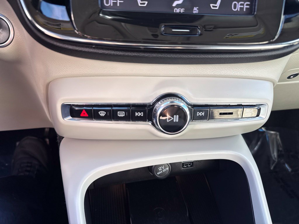 Used 2020 Volvo XC40 T5 Inscription AWD/4WD image 25