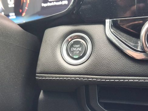 Used 2025 Chevrolet Colorado LT RWD image 7