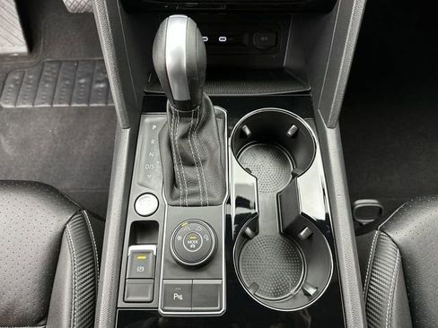 Used 2023 Volkswagen Atlas Cross Sport SE w/ Black Wheel Package image 19