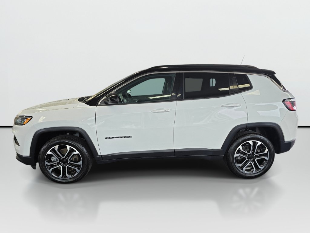 Used 2024 Jeep Compass Limited AWD/4WD image 2