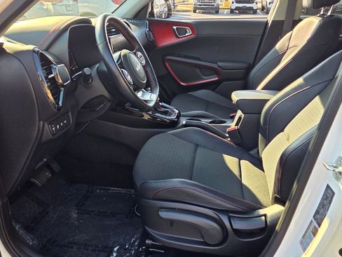Used 2024 Kia Soul GT-Line image 5