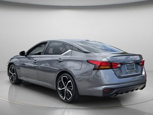 Used 2024 Nissan Altima 2.5 SR FWD image 7