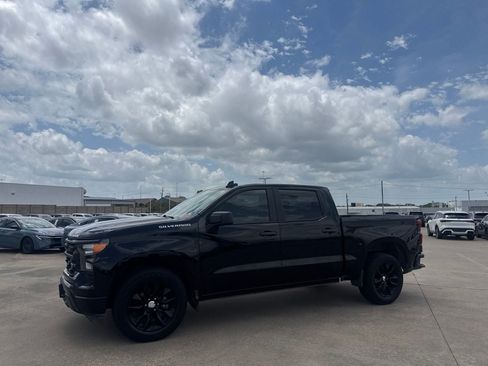 Used 2022 Chevrolet Silverado 1500 Custom RWD image 10