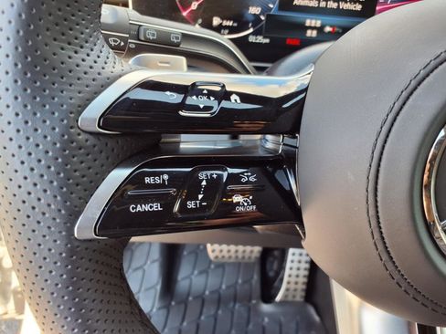 Used 2025 Mercedes-Benz GLS 450 4MATIC image 16