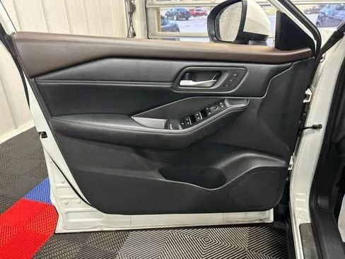 Used 2023 Nissan Rogue SL w/ SL Premium Package AWD/4WD image 11
