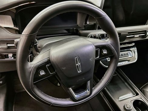 Used 2023 Lincoln Corsair AWD image 18