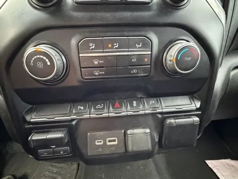 Used 2021 Chevrolet Silverado 2500 LT AWD/4WD image 21