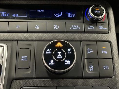 Used 2024 Hyundai Palisade Limited image 26