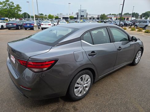 Used 2024 Nissan Sentra S FWD image 4