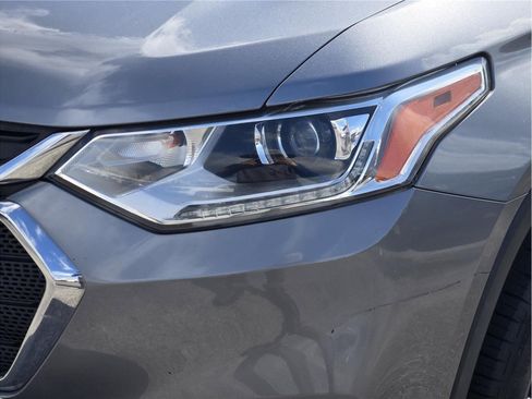 Used 2018 Chevrolet Traverse LS FWD image 10