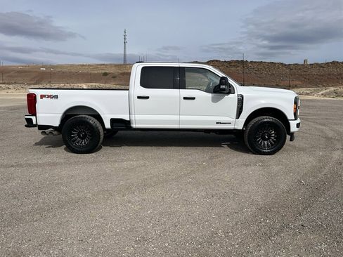 Used 2024 Ford F250 XLT w/ FX4 Off-Road Package image 2
