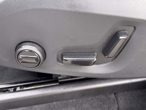 Certified 2024 Volvo XC90 B5 Core w/ Climate Package image 18