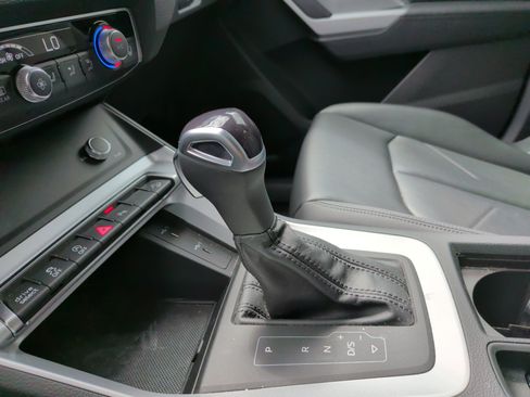 Used 2023 Audi Q3 2.0T Premium w/ Convenience Package image 25