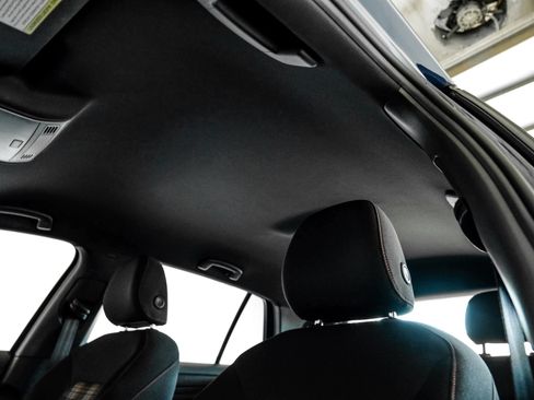 Used 2018 Volkswagen GTI SE FWD image 29