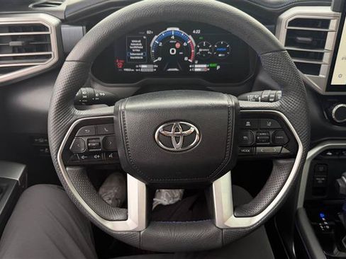 Used 2024 Toyota Sequoia Platinum AWD/4WD image 32